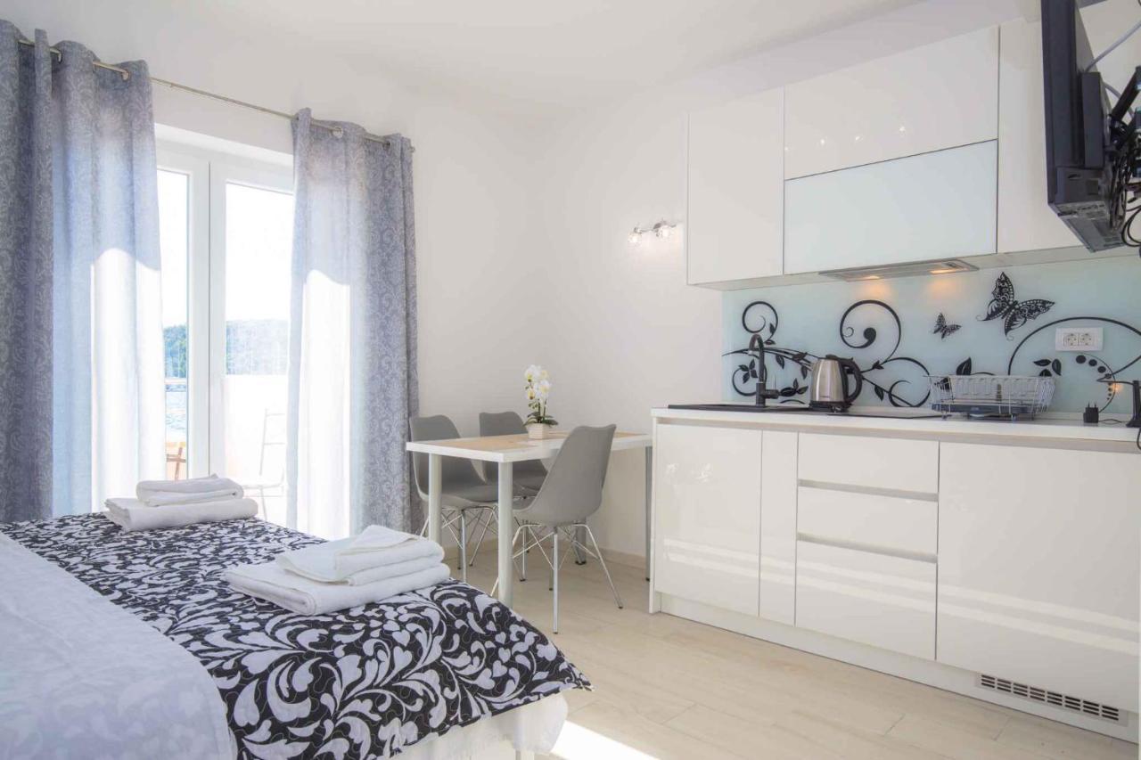 Apartments In Rogoznica 40364 エクステリア 写真