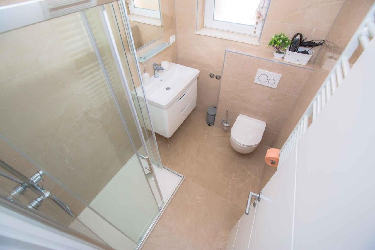Apartments In Rogoznica 40364 エクステリア 写真