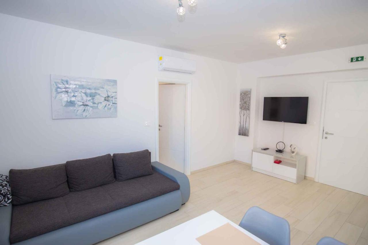 Apartments In Rogoznica 40364 エクステリア 写真