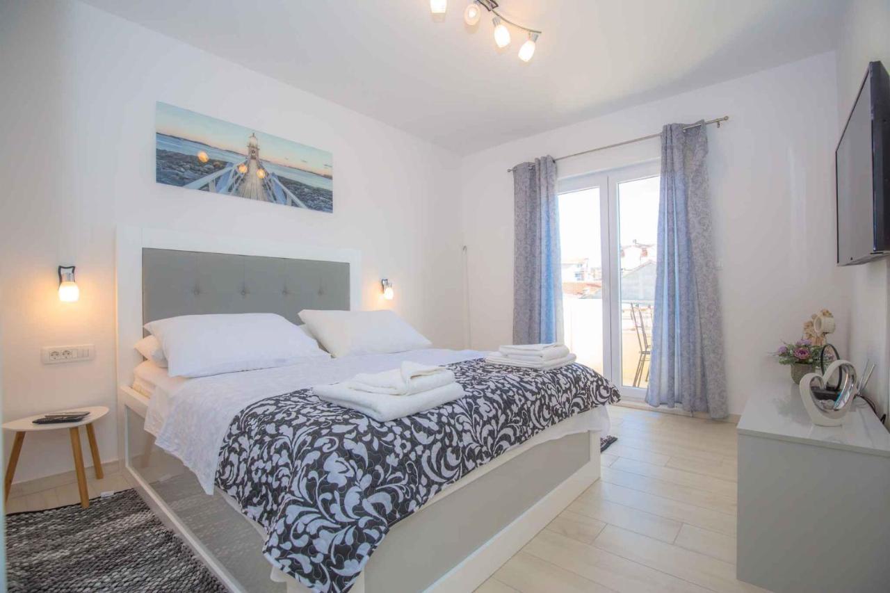 Apartments In Rogoznica 40364 エクステリア 写真