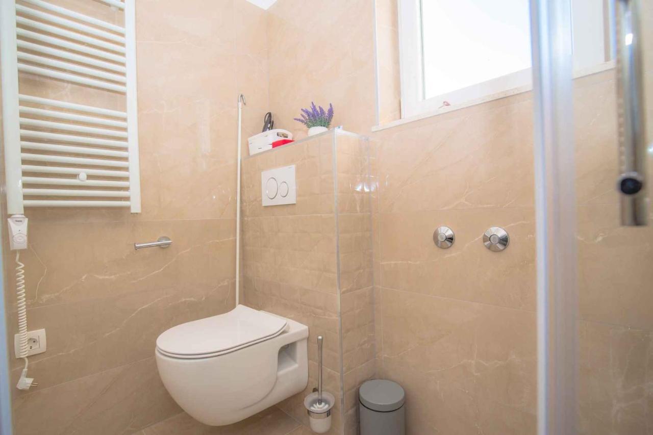 Apartments In Rogoznica 40364 エクステリア 写真