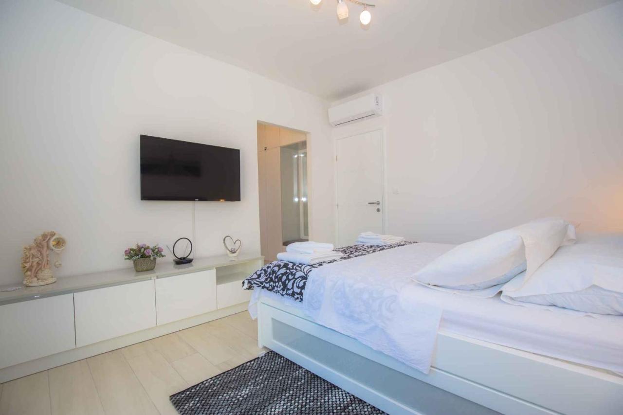 Apartments In Rogoznica 40364 エクステリア 写真