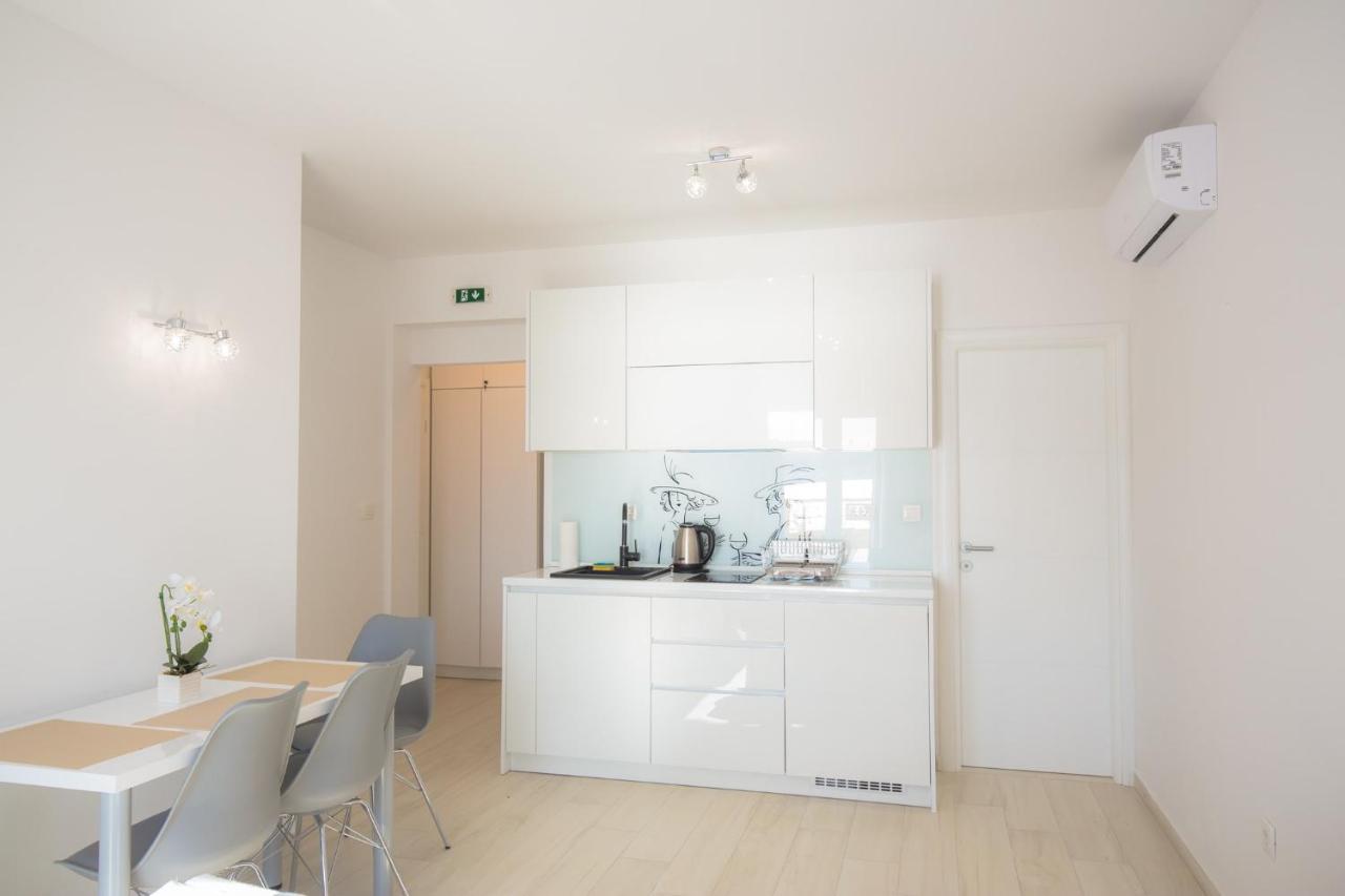 Apartments In Rogoznica 40364 エクステリア 写真